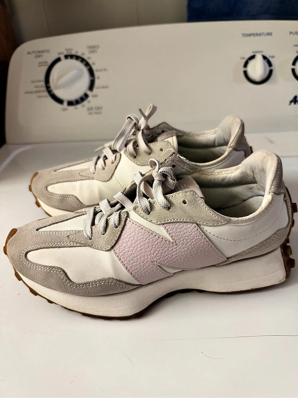 New Balance 327 Pink White Gum Women's White & Pink Sneakers - Picture 4 of 5